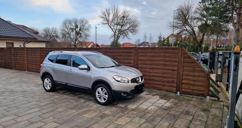 Nissan Qashqai cena 42900 przebieg: 127700, rok produkcji 2012 z Drzewica małe 704